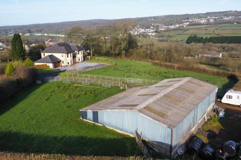 4 bedroom property with land for sale, Heol Llanelli, Pontyates SA15