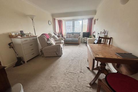 1 bedroom flat for sale, Brinton Lane, Hythe SO45