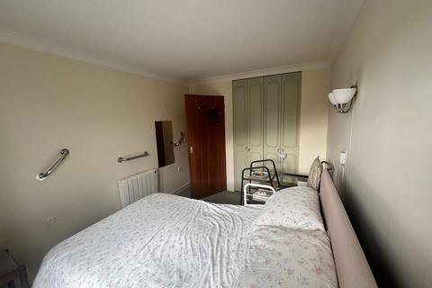 1 bedroom flat for sale, Brinton Lane, Hythe SO45
