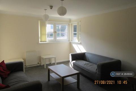 3 bedroom flat to rent, Daniel Terrace, Dundee, DD1
