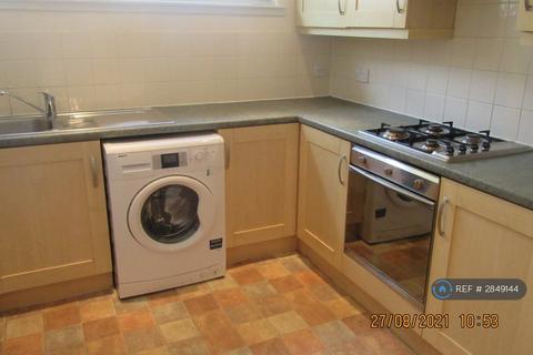 3 bedroom flat to rent, Daniel Terrace, Dundee, DD1