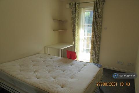 3 bedroom flat to rent, Daniel Terrace, Dundee, DD1