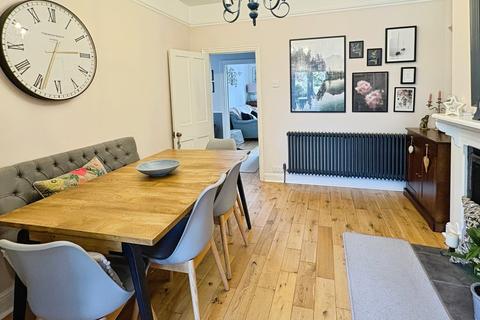 4 bedroom semi-detached house for sale, The Avenue, Totland Bay, Isle of Wight