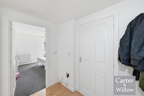 1 bedroom apartment for sale, Lougborough House, 2 Honour Gardens, Essex