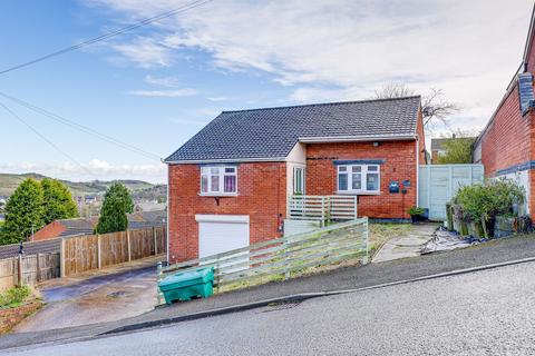 4 bedroom detached bungalow for sale, Freda Avenue, Nottingham NG4