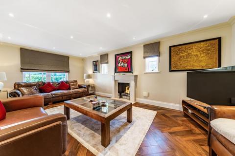 5 bedroom detached house to rent, Upper Walk, Virginia Water GU25 4SN