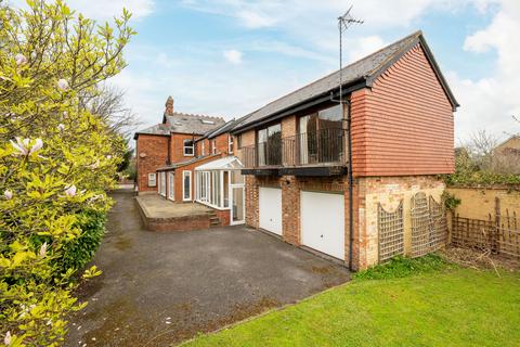 5 bedroom detached house for sale, Goldington Road, Bedford MK40