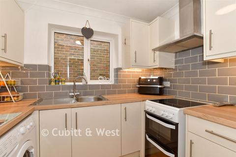 1 bedroom maisonette for sale, St. John's Crescent, Broadbridge Heath, Horsham, West Sussex