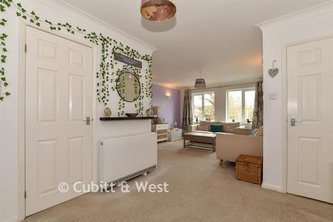 1 bedroom maisonette for sale, St. John's Crescent, Broadbridge Heath RH12