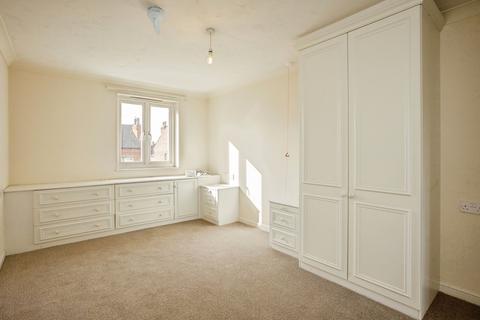 2 bedroom flat for sale, Giles Court, Rectory Road, West Bridgford, Nottingham, NG2