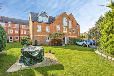 2 bedroom flat for sale, Giles Court, Rectory Road, West Bridgford, Nottingham, NG2