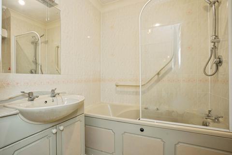 2 bedroom flat for sale, Giles Court, Rectory Road, West Bridgford, Nottingham, NG2