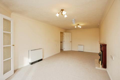 2 bedroom flat for sale, Giles Court, Rectory Road, West Bridgford, Nottingham, NG2