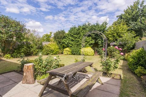 undefined, Kings Road, Oundle PE8