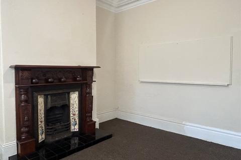 3 bedroom terraced house for sale, Abbey Hills Road, Oldham, Greater Manchester, OL8