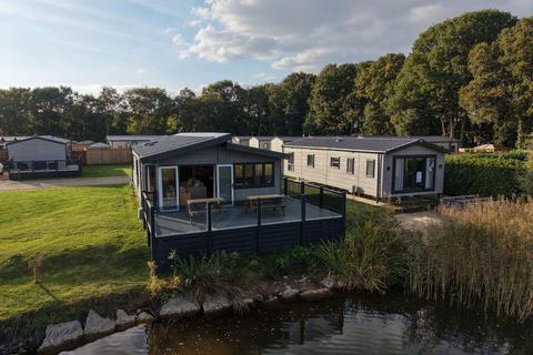 2 bedroom holiday lodge for sale, Messingham Lakes, Butterwick Road, Messingham DN17