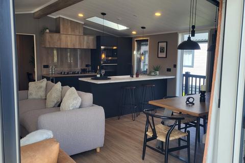 2 bedroom holiday lodge for sale, Messingham Lakes, Butterwick Road, Messingham DN17