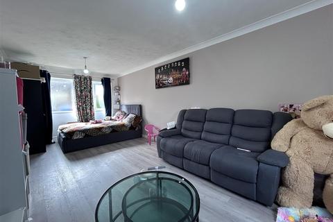 3 bedroom terraced house for sale, Ferndale, Milton Keynes MK6