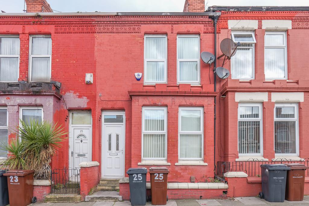 3 bedroom terraced house for sale