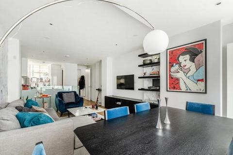 2 bedroom flat for sale, Gosfield Street, London, W1W
