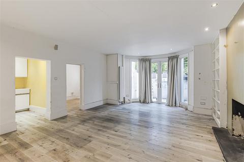 3 bedroom flat for sale, Elsham Road, W14
