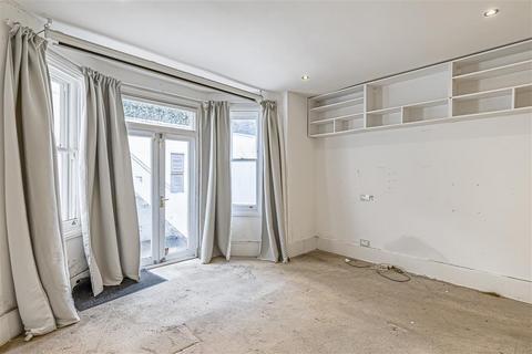 3 bedroom flat for sale, Elsham Road, W14