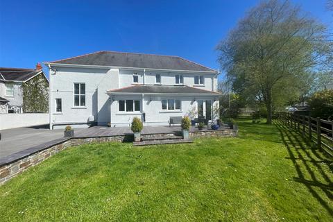 5 bedroom detached house for sale, Bonllwyn, Ammanford SA18