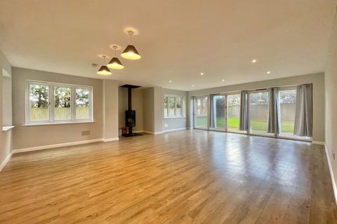 5 bedroom detached house for sale, Kingsland Close, Doddington, March
