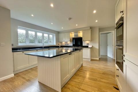 5 bedroom detached house for sale, Kingsland Close, Doddington, March