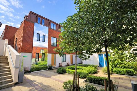 1 bedroom apartment for sale, Chertsey Street, Guildford, Surrey, GU1
