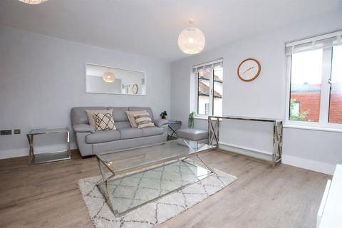 1 bedroom apartment for sale, Chertsey Street, Guildford, Surrey, GU1