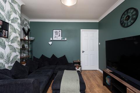 2 bedroom semi-detached house for sale, Grantley Grove, Hull HU9