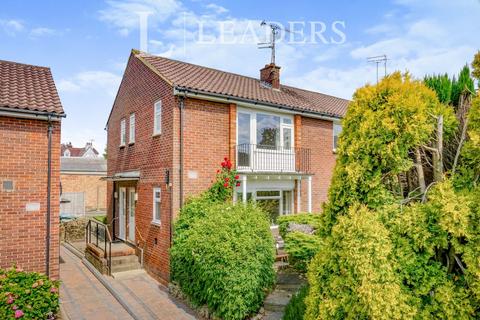2 bedroom apartment for sale, Queens Court, Queensway, Horsham