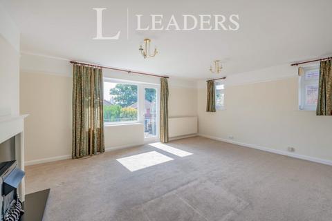 2 bedroom apartment for sale, Queens Court, Queensway, Horsham