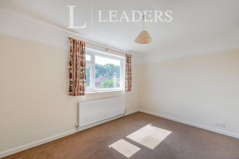 2 bedroom apartment for sale, Queens Court, Queensway, Horsham