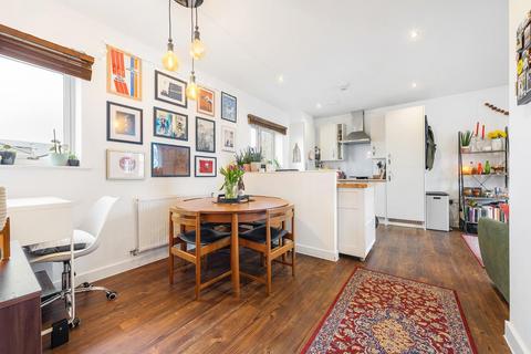 1 bedroom flat for sale, Old Devonshire Road, London SW12