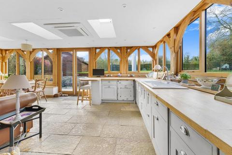 3 bedroom cottage for sale, Church Lane, Woolstone