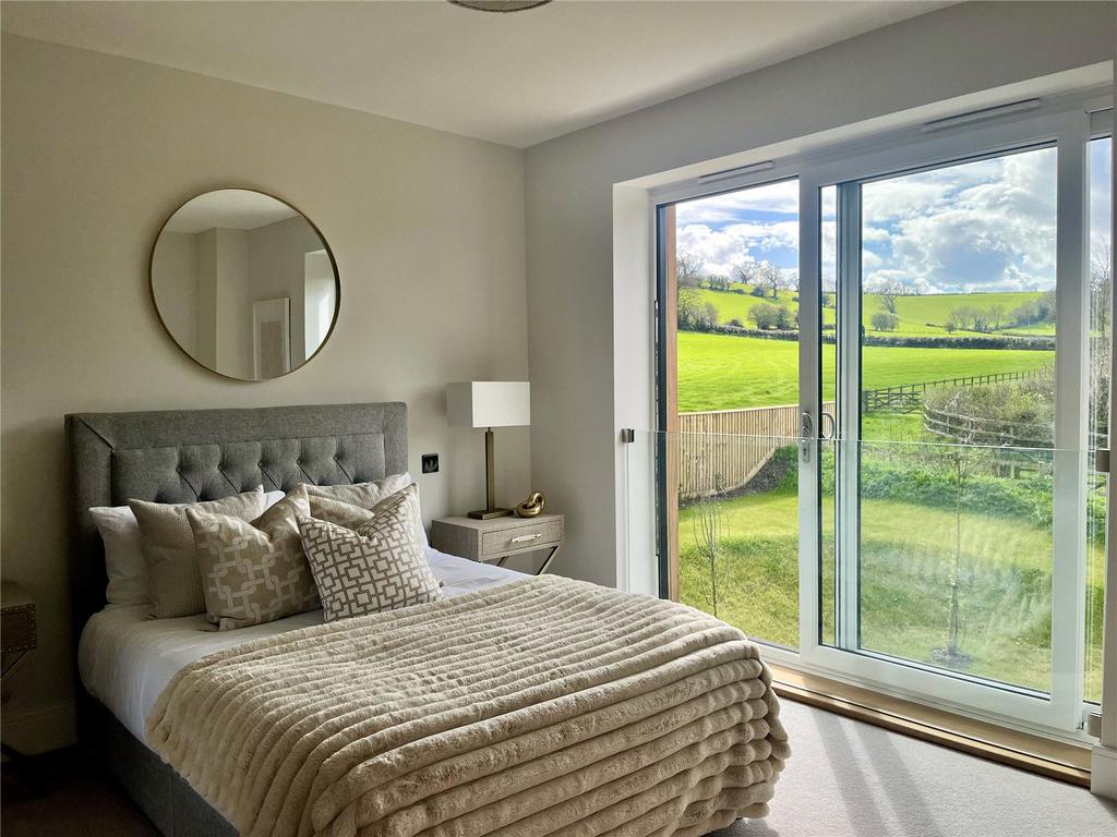 Plot 5 Master Bed