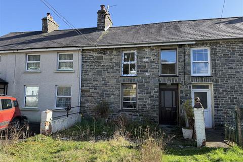 undefined, Cwrtnewydd, Llanybydder