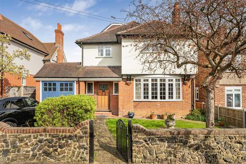 4 bedroom detached house for sale, Gordon Road, North Chingford