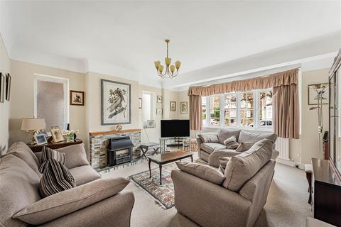 4 bedroom detached house for sale, Gordon Road, North Chingford