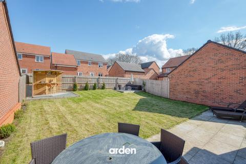 4 bedroom detached house for sale, Pastures Drive, Tidbury Green, B90