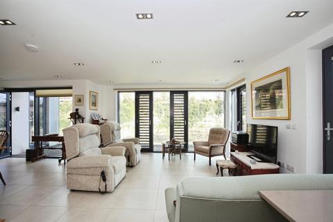 3 bedroom apartment for sale, Severn Quay, Chepstow