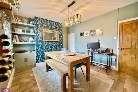 2 bedroom end of terrace house for sale, Hall Avenue, Timperley, Altrincham, WA15