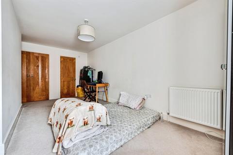 2 bedroom apartment for sale, East Street, Thame