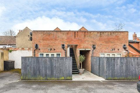 2 bedroom apartment for sale, East Street, Thame