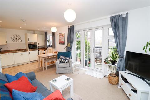 1 bedroom apartment for sale, Jubilee Drive, Fleet GU52