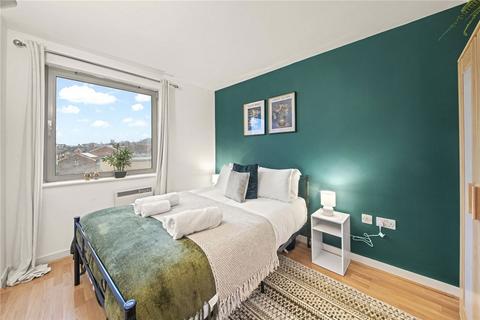 2 bedroom flat to rent, Deals Gateway, Lewisham