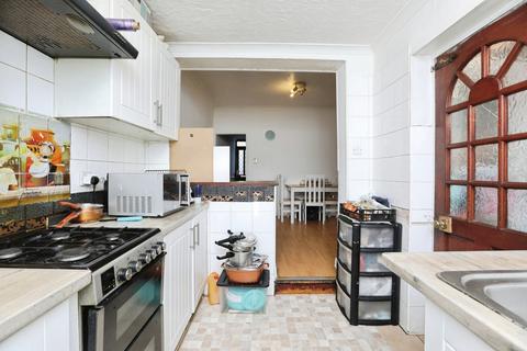 3 bedroom terraced house for sale, Cecil Avenue, ROCHESTER, Kent, ME2