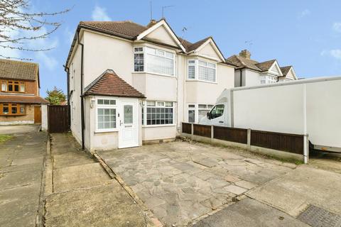 Heaton Way, Romford, RM3